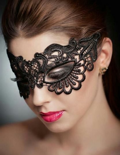 GLAMOROUS LACE EYE MASK